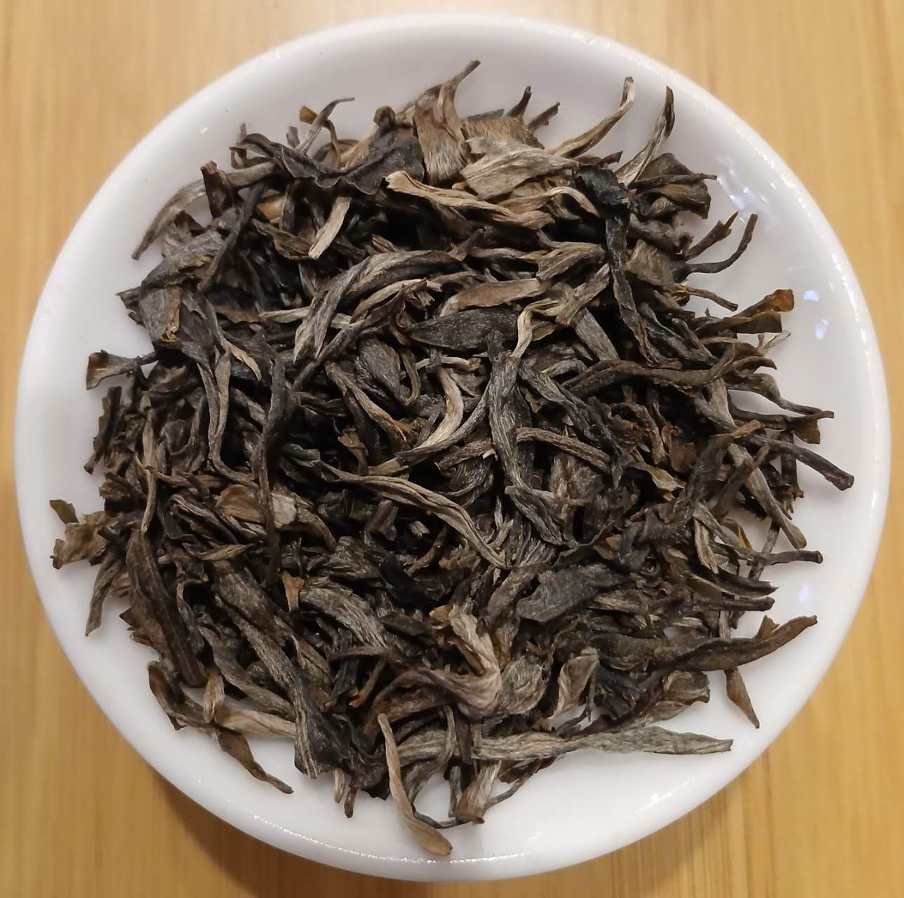 2023 Da Xue Shan ( Snow Mountain ) Green Puer ( 50/ 100 g )