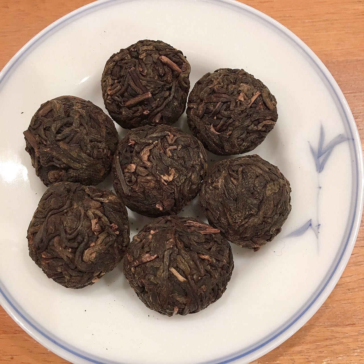 2016 Shu Long Zhu ( Sweet Dragon Ball ) Black puer ( 55 grams )
