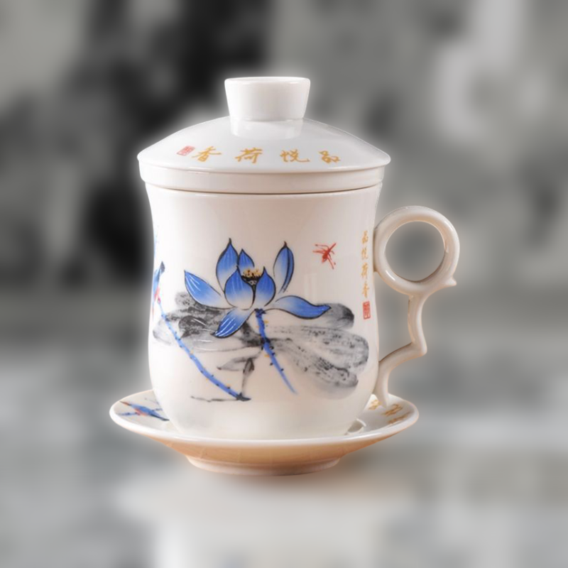 Ceramic mug with lid featuring a blue lotus design on a gray background