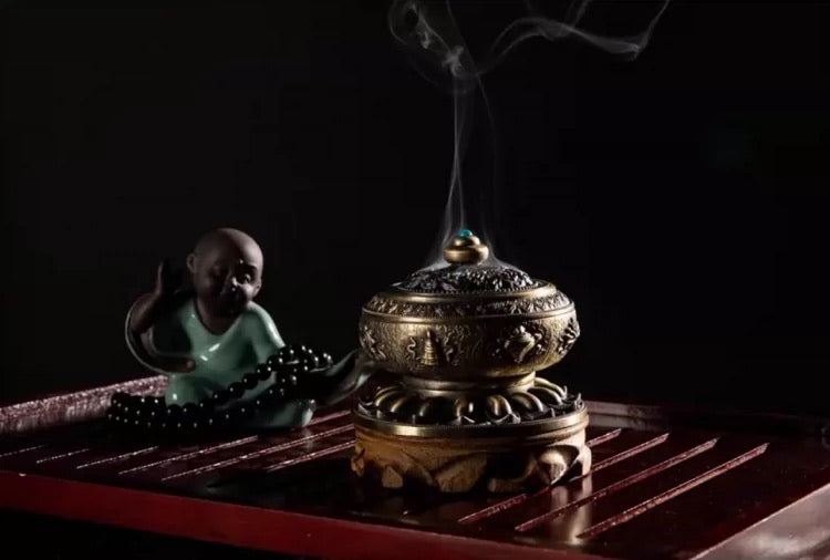 Traditional feng shui incense burner with rising smoke – Tigerlily Tea CT