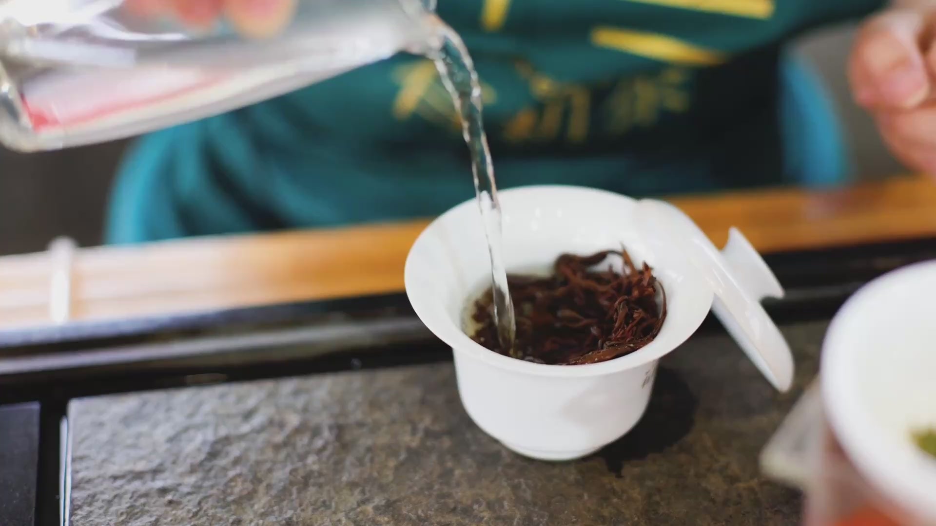 Load video: 2017 Meng Song Sheng Puer – Raw Loose Leaf Green Puer Tea from Tigerlily Tea