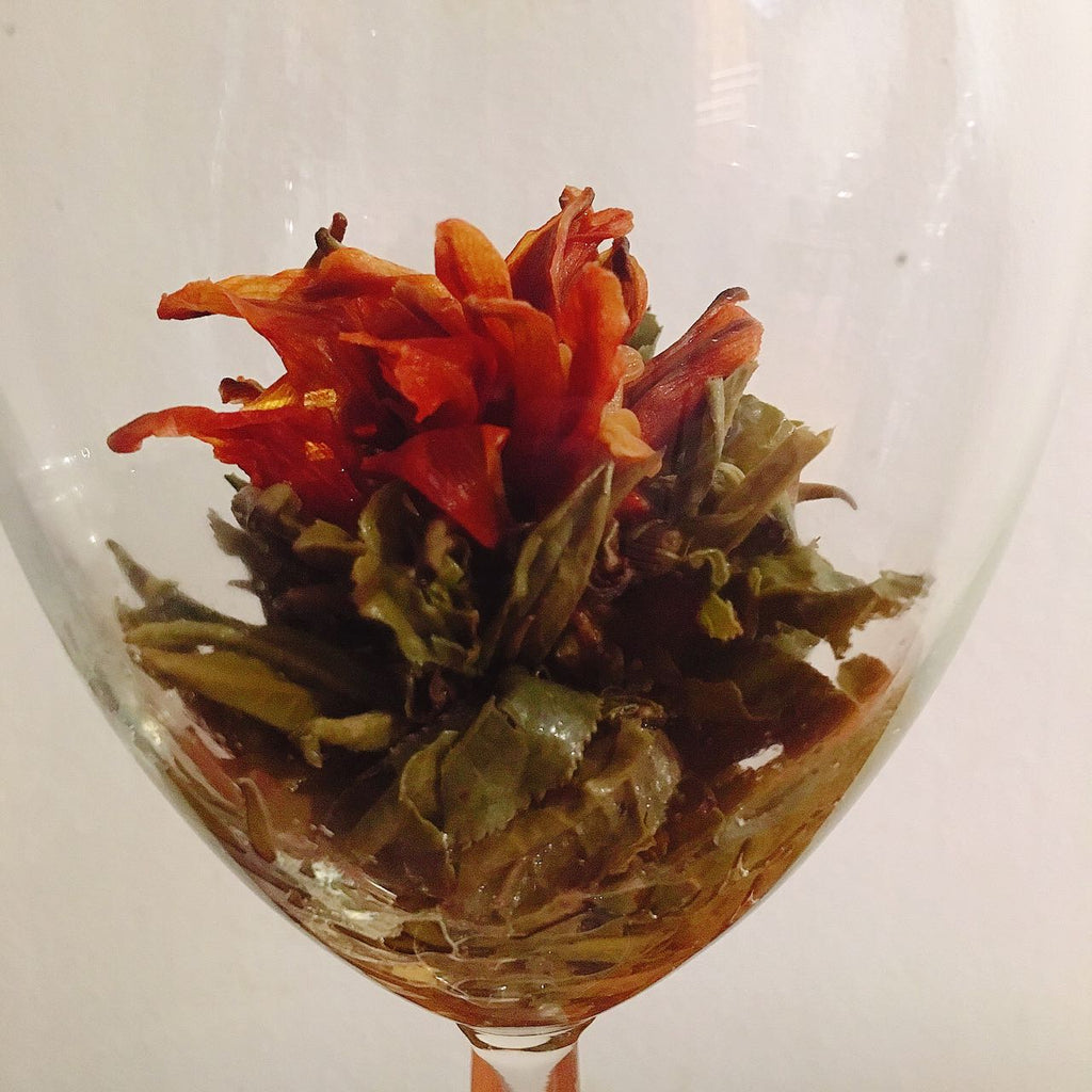 Ginseng Lily ( Blooming Display Tea) ( 2 Pieces)