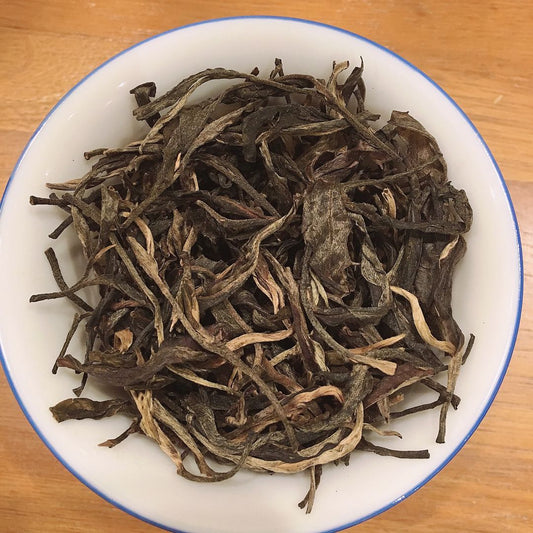 2023 Da Xue Shan ( Snow Mountain ) Green Puer ( 50/ 100 g )